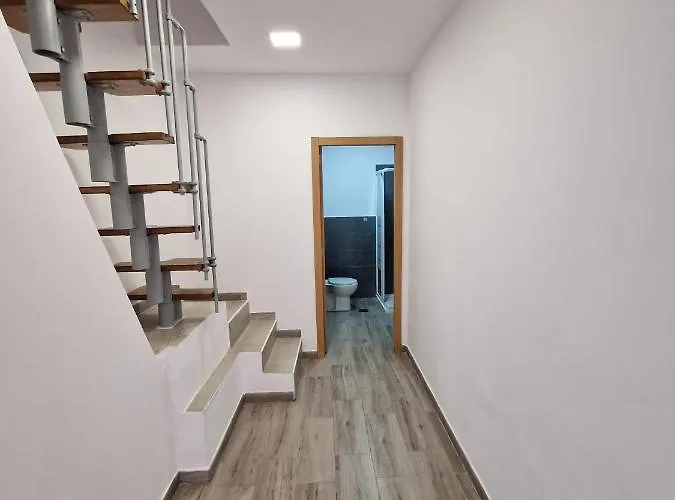 Gonzalo House Cristianos