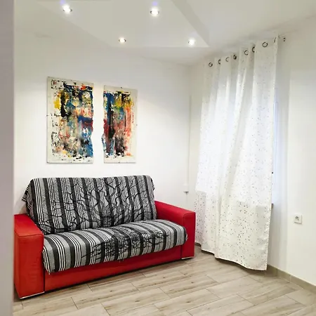 Gonzalo House Cristianos